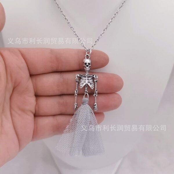 Wholesale Cross-border Halloween Skull Necklace Vintage Distressed Skeleton Necklace Personalized Harajuku Exaggerated Dark Punk Jewelry