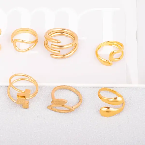 Wholesale 304 Stainless Steel Star Mermaid Snowflake PVD Coated Stone-Free Golden Plated Elegant Cute Romantic Open Rings