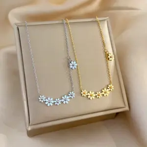 Wholesale Fashion Flower Titanium Steel Plating Necklace