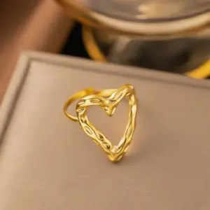 11 [Af110] Hammered Love Ring / Gold