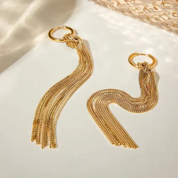 Wholesale 18K Gold Stainless Steel Snake Bone Chain Knot Tassel Earrings Elegant And Glorious Daily And Date Suitable For Women