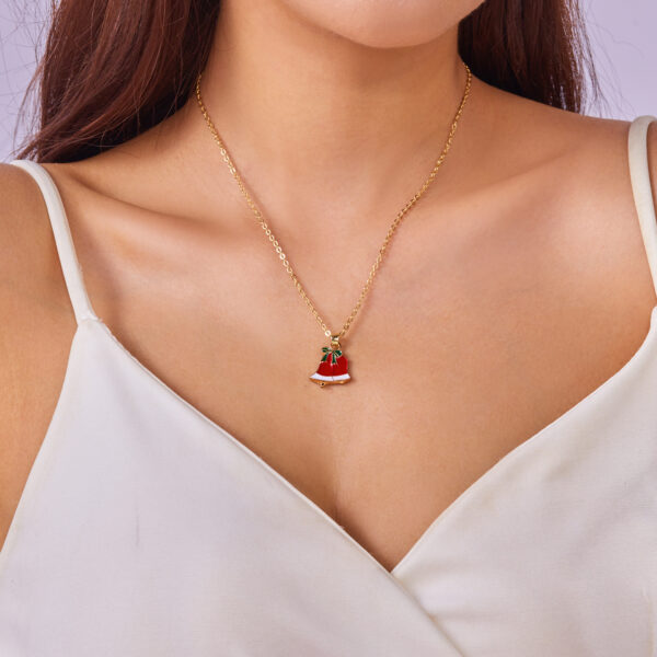 Wholesale Europe and the United States cross-border new Christmas necklace Joker fashion Christmas bell snowflake painting oil diamond paper card necklace