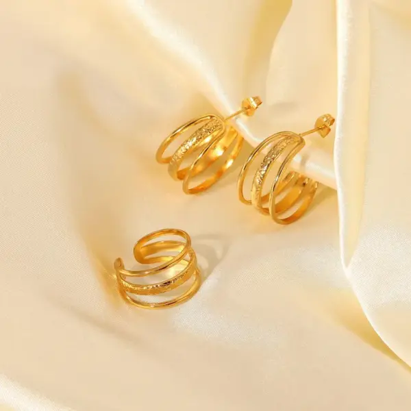 Wholesale Fashion Geometric Plating 304 Stainless Steel No Inlaid Earrings