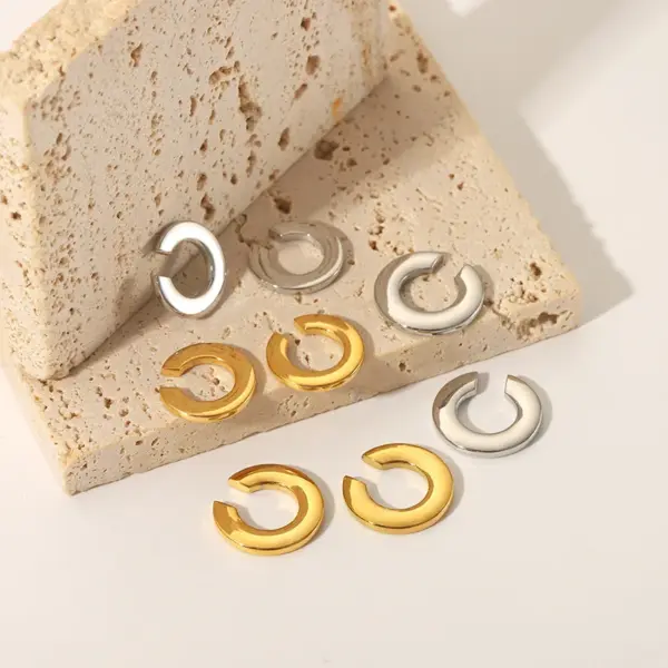 Wholesale PVD Coated Real Gold Plated 18K Gold Solid Color 304 Stainless Steel Retro Waterproof Non Tarnish Ear Studs