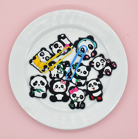 Wholesale Random 50pcs Cartoon National Treasure Panda Student Paper Clip Bookmark