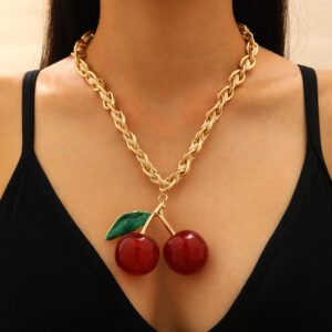 02 kc gold and red X367 (necklace)