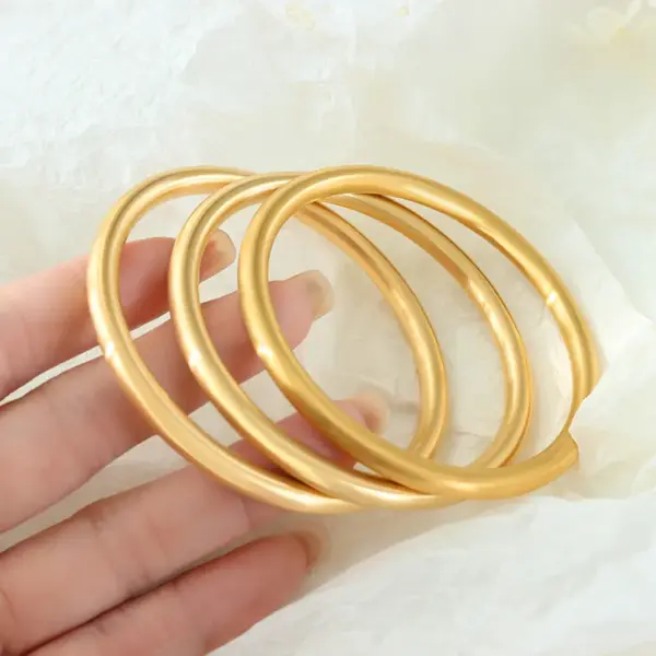 Wholesale Simple Style Solid Color 304 Stainless Steel 18K Gold Plated Bangle In Bulk