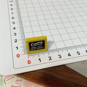 One khaki sign / standard