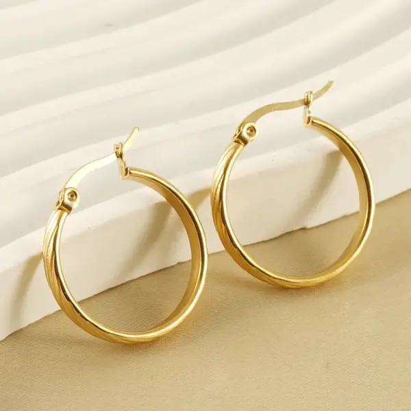 PVD Coated 18K Gold Plated Round Stripe Stainless Steel Retro Simple Style Waterproof Non Tarnish Hoop Earrings