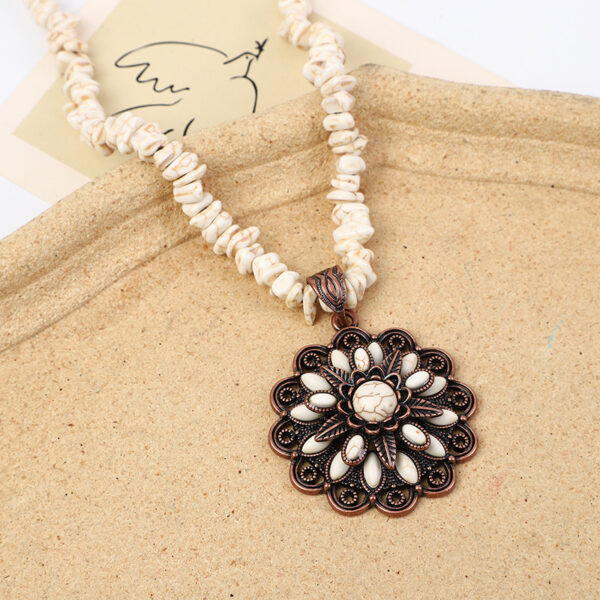 Wholesale Cross-Border Popular Heavy Industry Ancient Silver Turquoise Earrings Necklace Ancient Gold Ivory White Turquoise Exaggerated Earrings Jewelry Set