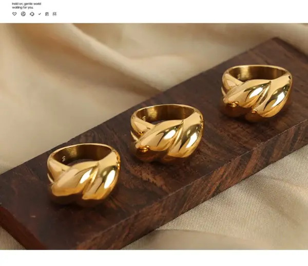 Wholesale 304 Stainless Steel Solid Color PVD Coated 18K Gold Plated Real Gold Plated Casual Simple Style Waterproof Non Tarnish Plating Gold Silver Rings