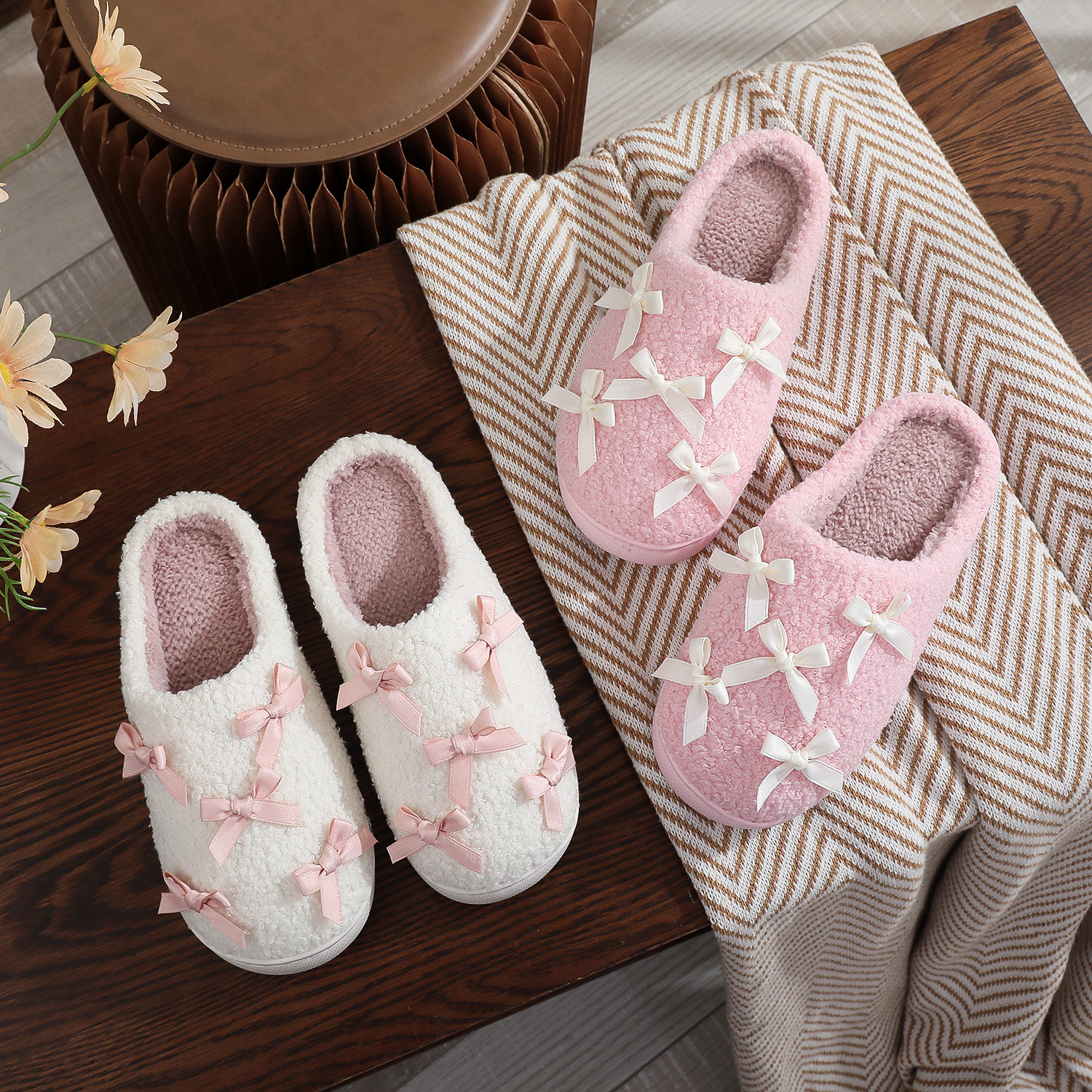 Wholesale Ins pular Korean Style Bow Cotton Slippers for Girls, Cute and Warm Home Fur Slippers, Factory Ready Stock