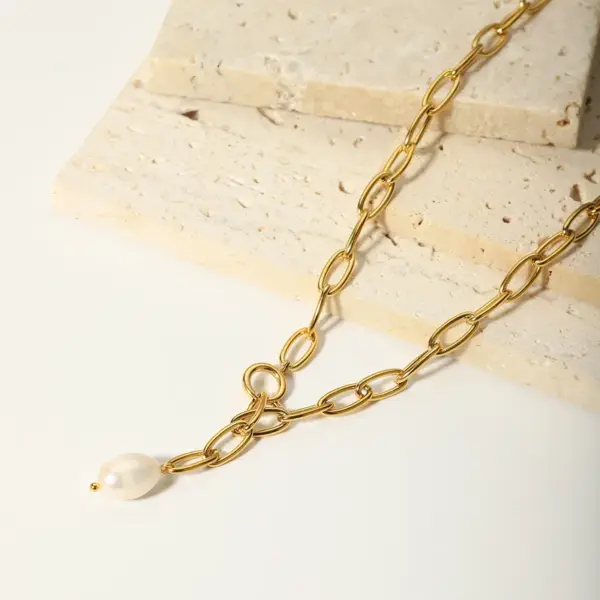 Wholesale PVD Coated Real Gold Plated 18K Gold Solid Color 201 Stainless Steel Freshwater Pearl Baroque Style Commute Waterproof Non Tarnish 201 Stainless Steel Sweater Chain Necklace