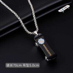 8227# Daisy Scooter Necklace