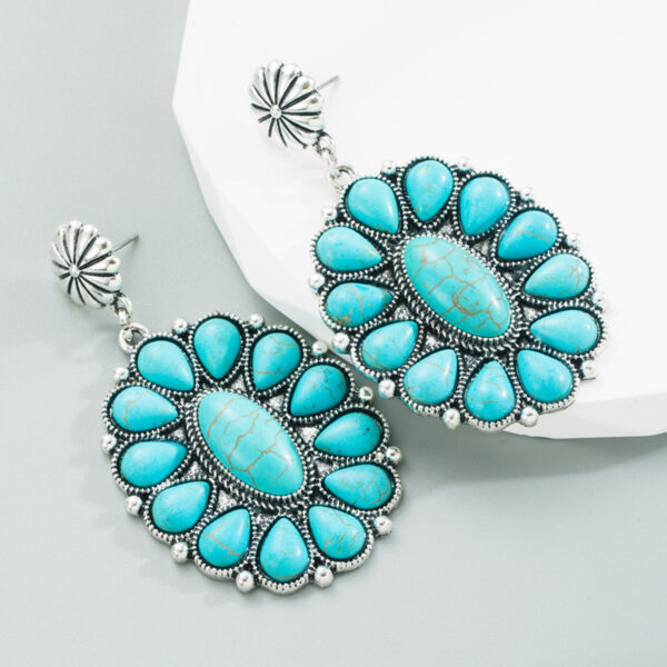 Wholesale Cross-border hot sale earrings European and American retro copper plated White turquoise exaggerated temperament earrings high quality banquet earrings