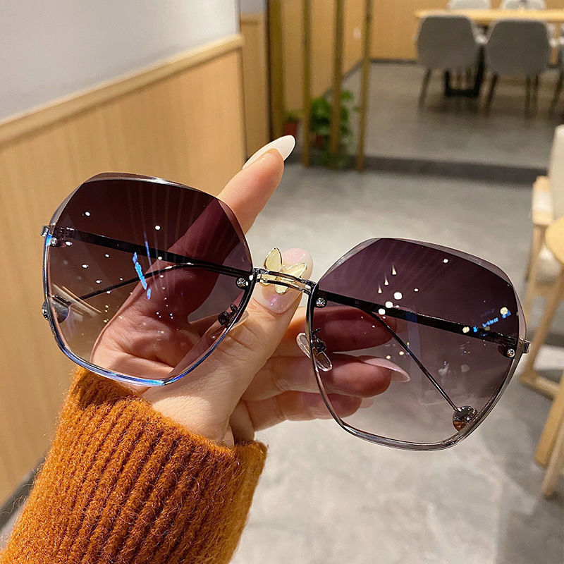 Wholesale 2023 Summer Internet Celebrity Trendy Sunglasses Frameless Cut Edge Gradient Color Gradient Sunglasses Women's Korean Style Fashion Large Fr