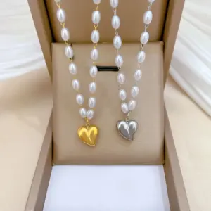 Wholesale Electroplating Golden Plated Heart Shape Titanium Steel Cute Classic Style Titanium Steel Pendant Necklace