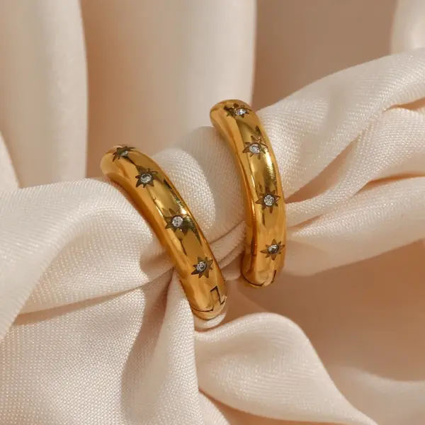 PVD Coated Real Gold Plated 18K Gold Star 304 Stainless Steel Simple Style Waterproof Non Tarnish Earrings