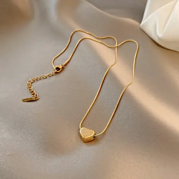 Wholesale PVD Coated Real Gold Plated 18K Gold Heart Shape 304 Stainless Steel Simple Style Waterproof Non Tarnish 304 Stainless Steel Necklace