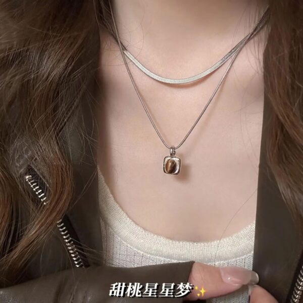 oly-6fa636b702e6c2f86d68f3c9abbb64d4 Wholesale Simple Retro Camera Necklace Accessories Women's Collarbone Chain High Design Niche Necklace 2024 New Jewelry