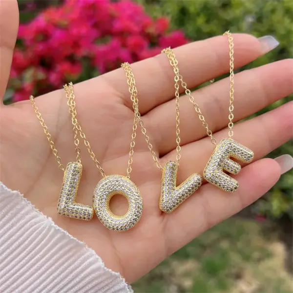 Wholesale Copper 18K Gold Plated Hip-Hop Simple Style Classic Style Polishing Inlay Letter Zircon Pendant Necklace