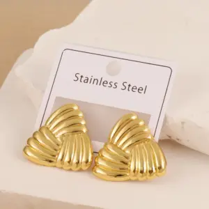Gold / Average Size / Style 138