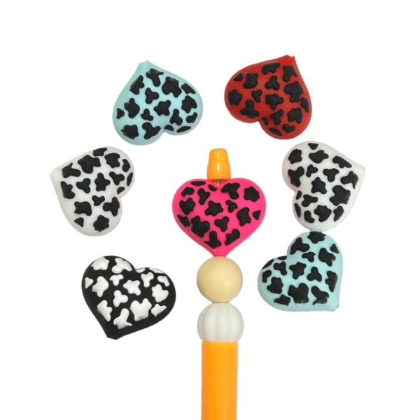 oly-6fca49ed43dfe777ed6bef48126661fe Wholesale Silicone heart-shaped leopard print beads, epoxy resin 3D card beads