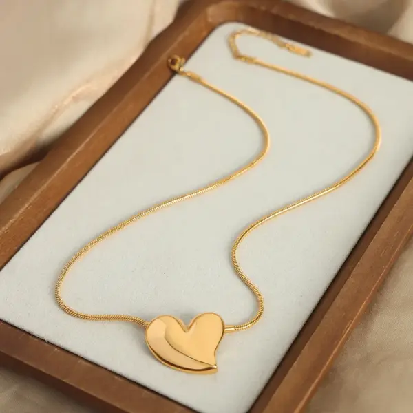Wholesale 304 Stainless Steel Heart Shape PVD Coated 18K Gold Plated Real Gold Plated Elegant Simple Style Waterproof Non Tarnish Plating Gold Silver Earrings Necklace