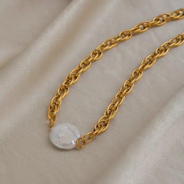 Wholesale PVD Coated Real Gold Plated 18K Gold Round 201 Stainless Steel Freshwater Pearl Elegant Waterproof Non Tarnish Bracelets Necklace