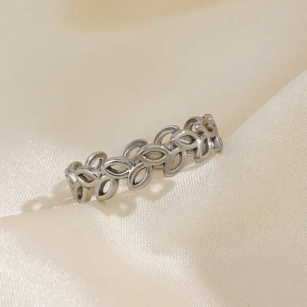 Wholesale PVD Coated 18K Gold Plated Leaves 304 Stainless Steel Simple Style Waterproof Non Tarnish Open Rings