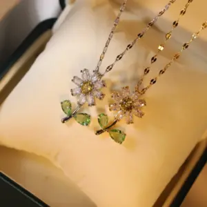 Wholesale Fashion Flower Titanium Steel Inlay Zircon Pendant Necklace 1 Piece