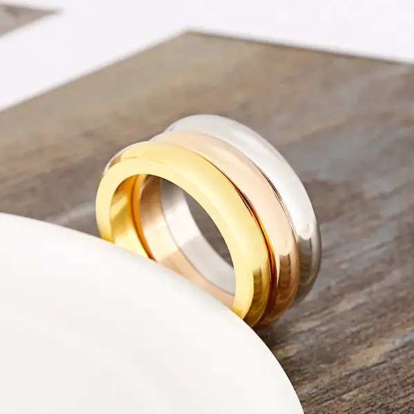 Wholesale PVD Coated 18K Gold Plated Round 304 Stainless Steel Basic Simple Style Classic Style Waterproof Non Tarnish Rings