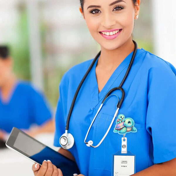 Wholesale Animal series: Turtle, Tiger, Butterfly, Acrylic easy-pull buckle, telescopic rotating, doctor/nurse ID card buckle, easy-pull.