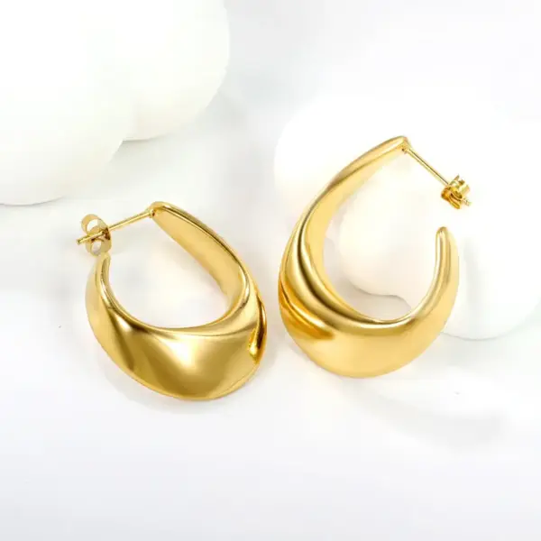 Ion Plating (IP) 18K Gold Plated C Shape 304 Stainless Steel Vintage Style Simple Style Waterproof Non Tarnish Ear Studs