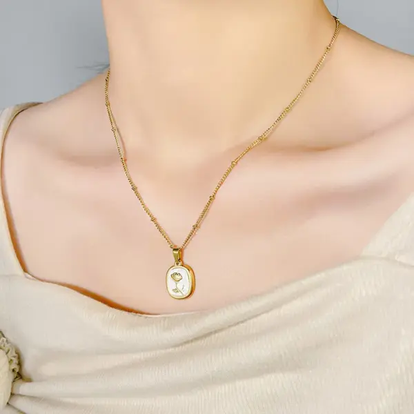 Wholesale Jewelry Simple Style Classic Style Flower Titanium Steel Plating Pendant Necklace