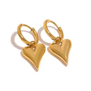 【XKE0253】Pointed Heart Earrings / Gold