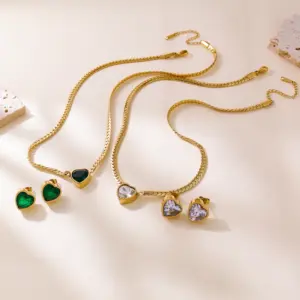 Wholesale 304 Stainless Steel Heart Shape PVD Coated 18K Real Gold Plated Necklace