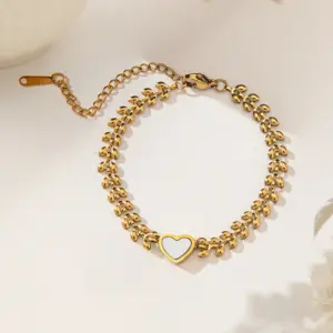 【XKB0075】Heart-shaped White Shell Bracelet / Gold