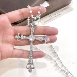 Wholesale European and American Retro Punk Subculture Y2K Luxury White Crystal Cross Zircon Retro Gothic Starburst Necklace