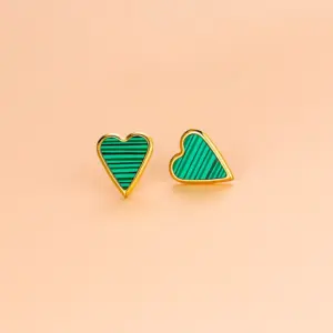 Green / Earrings