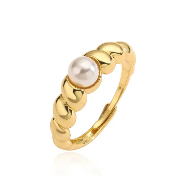 Wholesale Elegant Luxurious Shiny V Shape Copper Plating Inlay Zircon 18k Gold Plated Open Rings