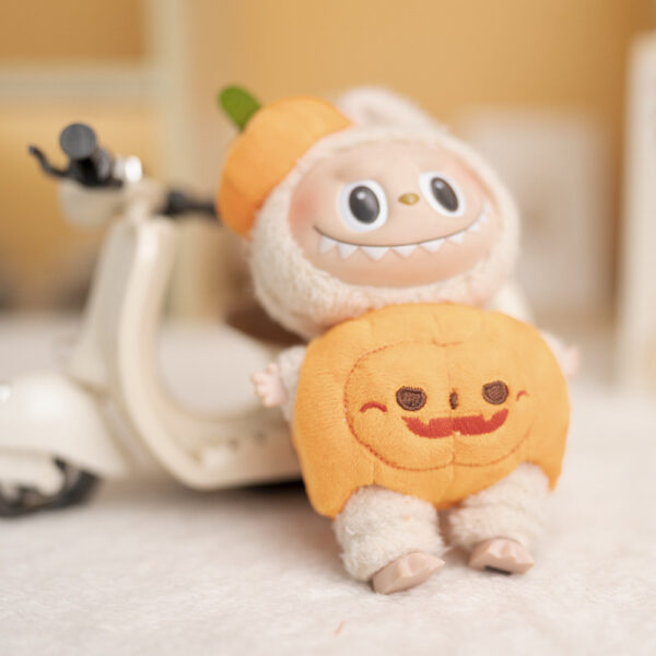 Wholesale Doll clothes keychain, Halloween hat, pumpkin costume doll