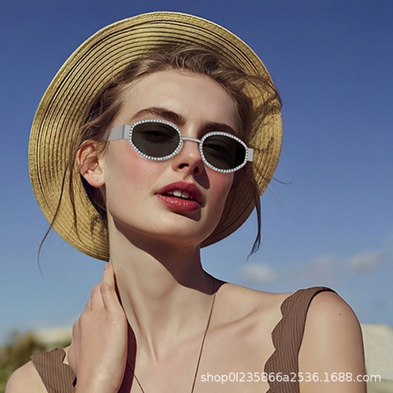 Wholesale Cross-border oval metal sunglasses women's high-end feeling ins sunshade glasses fashionable European and American y2k diamond-encrusted vin