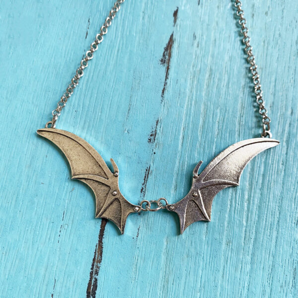 Wholesale Hot Sale Vampire Bat Wings Necklace Wings Bat Wings Vampire Gothic Metal Factory Direct Sale