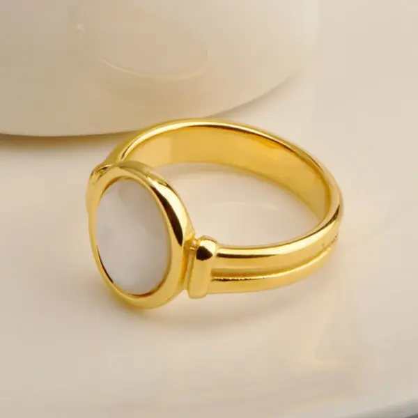 PVD Coated Real Gold Plated 18K Gold Round Stainless Steel Elegant Waterproof Non Tarnish Rings