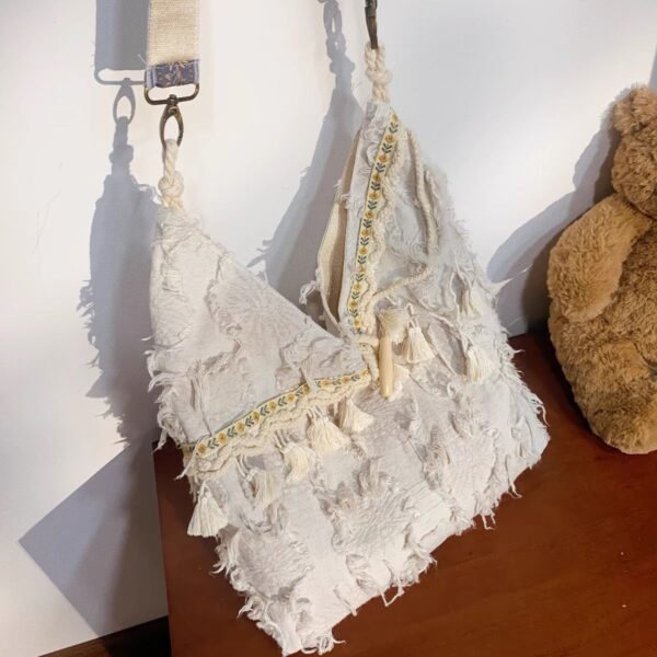 Wholesale 2024 Retro Literary Holiday Style Tassel Daily Lightweight Cloth Bag Versatile Large Capacity Single Shoulder Crossbody Bag