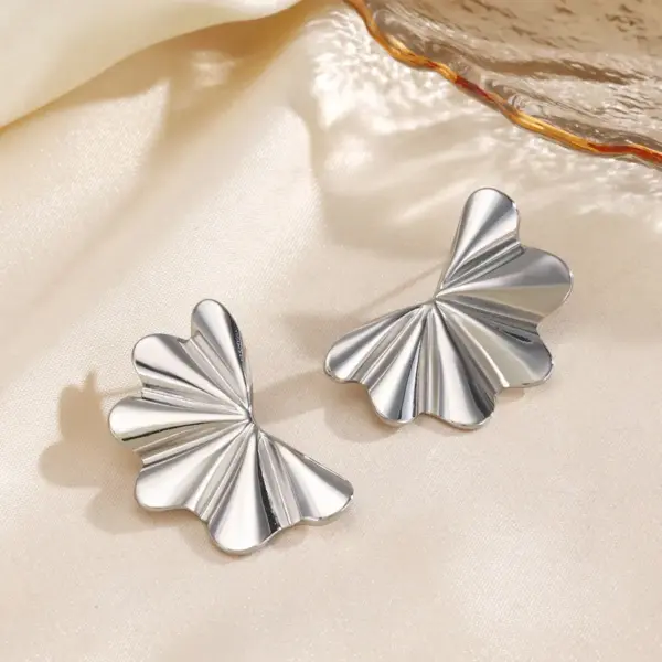 Wholesale Ion Plating (IP) 18K Gold Plated Solid Color 304 Stainless Steel Vacation Simple Style Waterproof Non Tarnish Ear Studs