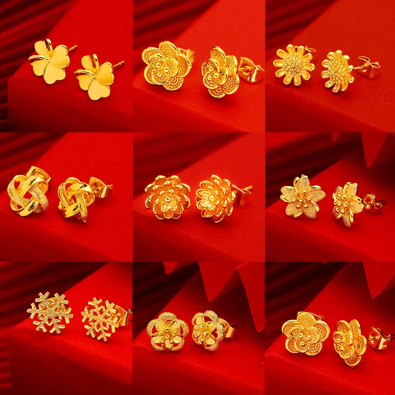 Wholesale 1 Pair Simple Style Four Leaf Clover Flower Plating Brass 24K Gold Plated Ear Studs