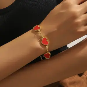 C Style / Red