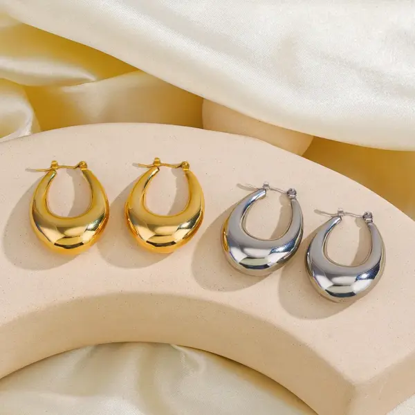 Wholesale PVD Coated 18K Gold Plated Oval 304 Stainless Steel Simple Style Waterproof Non Tarnish Earrings